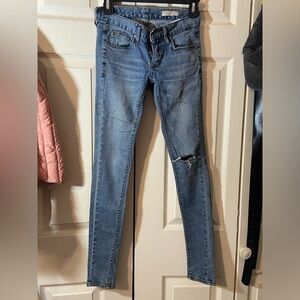 Stylenanda Distressed Skinny Jeans